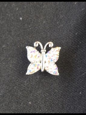 Magnolia &Vine Silver Butterfly Crystal 18mm Snap